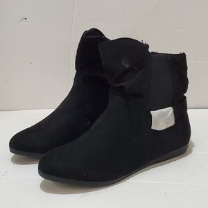 Women angle boots Size 7